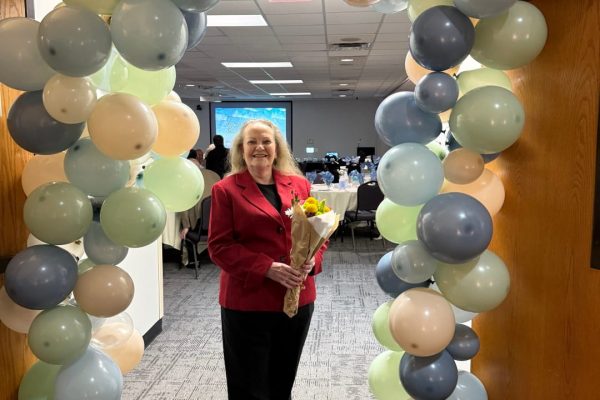 Sarita Collins with her Educational Hero Award